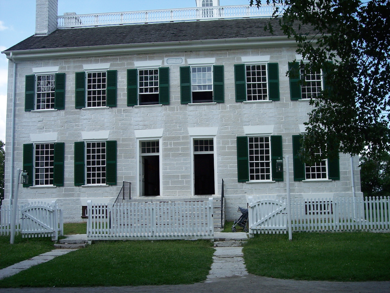 Shaker house